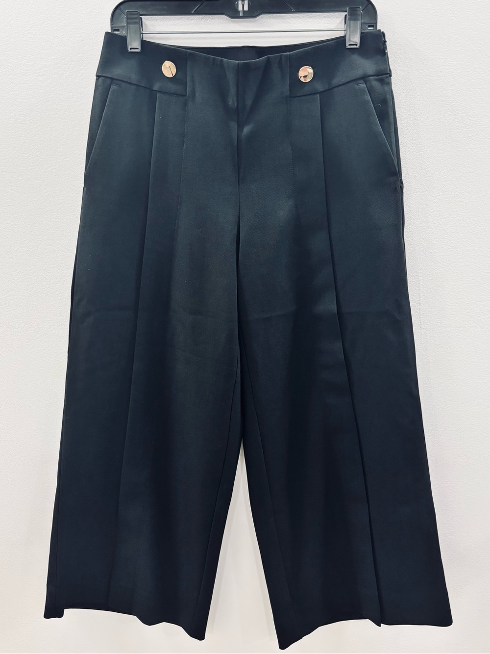 LOFT Black Cropped Wide Leg Pants Gold Button Sail Detail Size 4